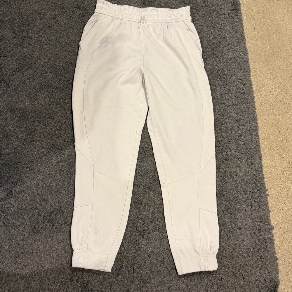 Lululemon cream softstreme Jogger Pants